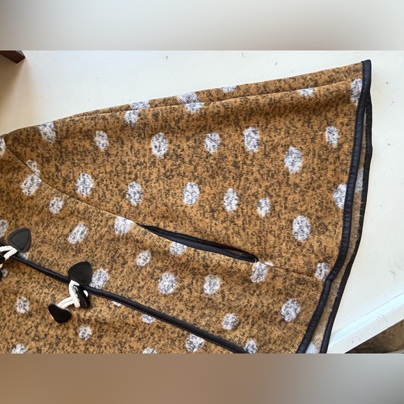 Vintage style Kids Fleece Poncho Cape - Picture 9 of 14